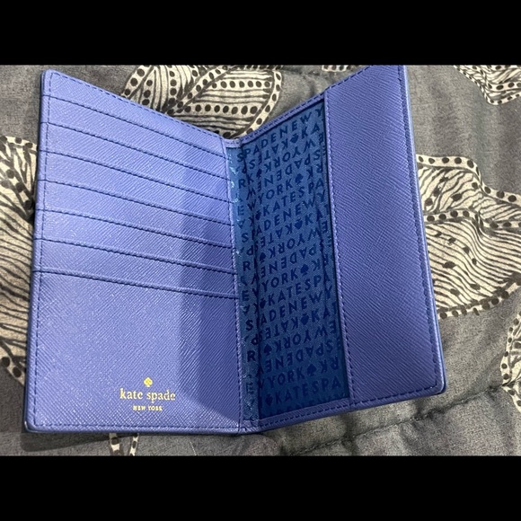 Kate spade passport holder - Picture 3 of 4